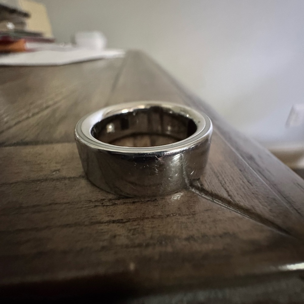 Oura Ring 4 in Silver size 8
